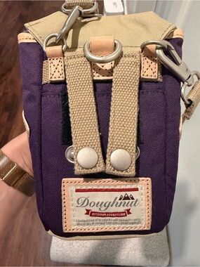 Tiny doughnut bag